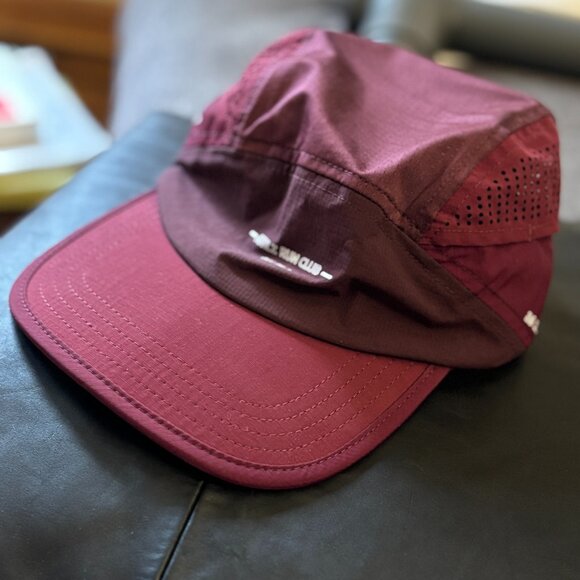 Zara: Color Block Running Cap - Picture 2 of 8